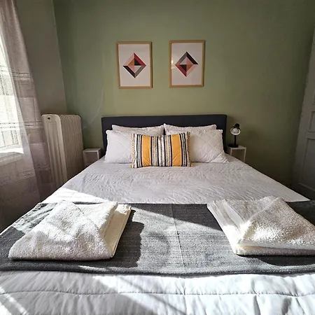 Apartment Satie